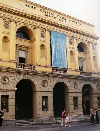 Teatro Nuovo. Photo: Bill Newman