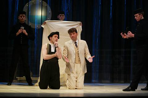 Moonface Martin (John Guerrasio) and Billy Crocker (Graham Hickley) in 'Anything Goes'. Photo © Clive Barda