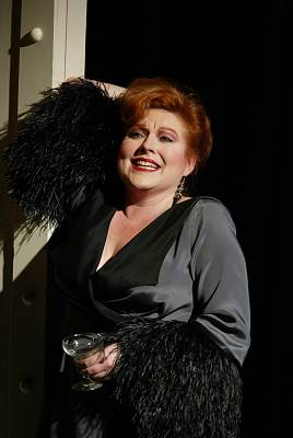 Reno Sweeney (Kim Criswell) in 'Anything Goes'. Photo © Clive Barda