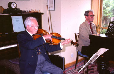 Bernard Shore and John Russell performing Shore's own arrangement for viola of Elgar's Violin Sonata