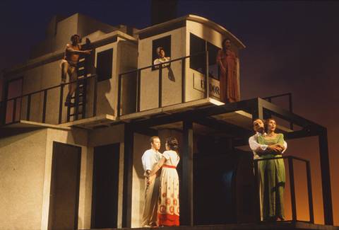 A scene from the Houston Grand Opera 2001 production of 'Florencia en el Amazonas'. Photo: George Hixson/Houston Grand Opera