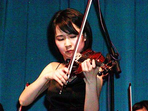 2nd equal prizewinner Zhanna Lee from Korea (born 1984) is resident in Kazakhstan. Photo © 2004 Howard Smith