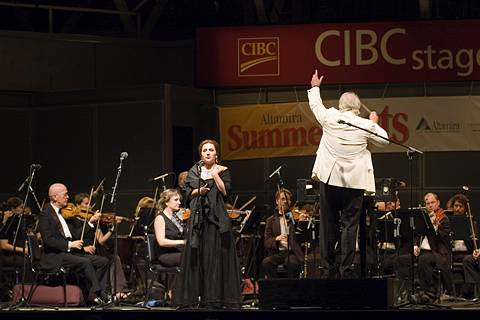 Soprano Georgina Lukacs with Canadian Opera Company General Director Richard Bradshaw conducting, and the Canadian Opera Company Orchestra. Photo © 2005 Laura Elizabeth Stanley