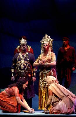 Fabienne Borget as Leila and Brendan Wheatley as Nourabad in the Swansea City Opera production of 'The Pearl Fishers'