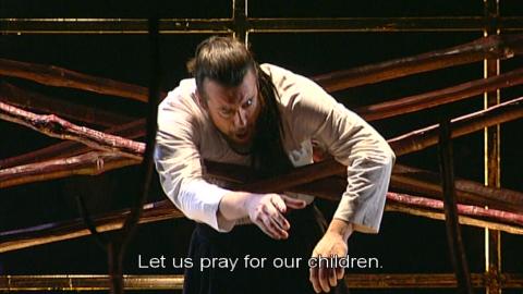 The killing of Macbeth (Carlos Álvarez)) in Act 4. DVD screenshot © 2005 Opus Arte