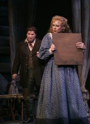 Oksana Krovytska as Senta and Jason Collins as Erik. Photo © 2006 Scott Humbert