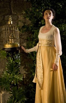 Amy Freston as Nadine in the Garsington Opera 2006 production of 'The Philosophers' Stone'. Photo © 2006 Johan Persson