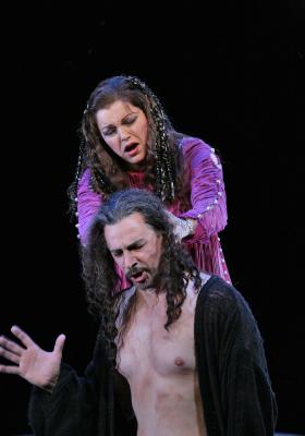 Janice Watson as Salomé and Greer Grimsley as Jokanaan. Photo © 2006 Ken Howard