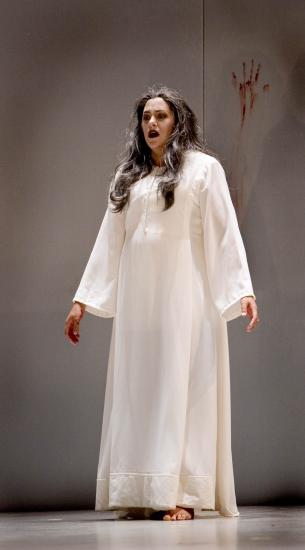 Brenda Harris in Lady Macbeth's mad scene. Photo © 2006 Tim Fuller