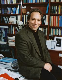 Lawrence M Krauss