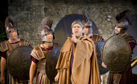 Iain Paton as Alessandro. Photo © 2007 Johan Persson