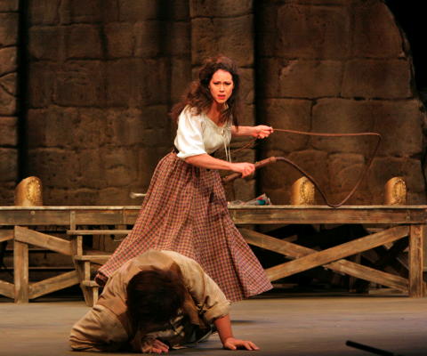 Elizabeth Futral as Nedda and Bruno Caproni as Tonio, in 'I Pagliacci'. Photo © 2008 Ken Howard 